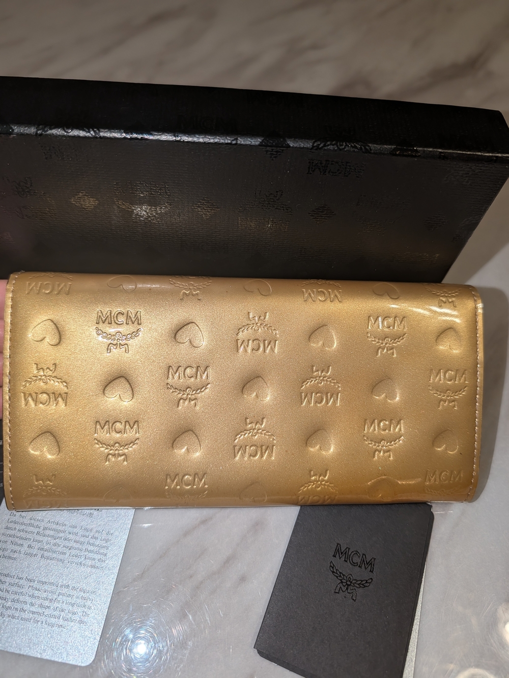 MCM Patent Leather Gold Logo Leather Wallet. LIKE NEW, NEVER USED - Picture 11 of 11